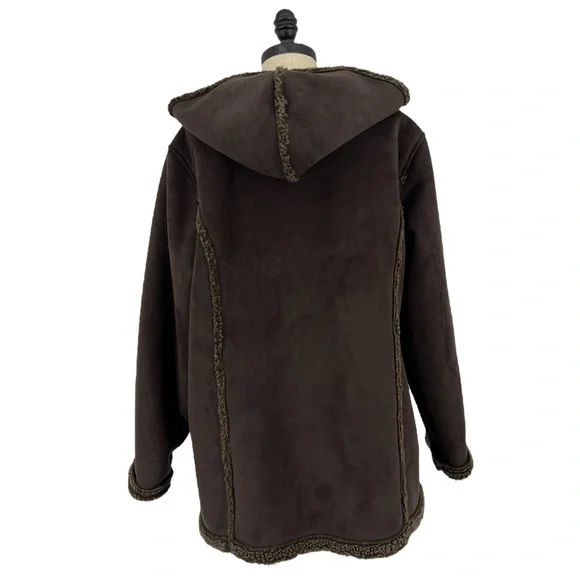 LL Bean Sherpa lined toggle buttons brown Heavy winter coat Sz XL-petite. - Picture 3 of 10